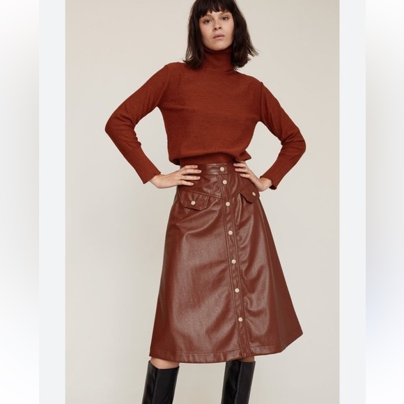 No 6 - Elizabeth Snap Front Skirt in Sienna Crinkle Patent Leather Size XS 24” - Picture 4 of 11